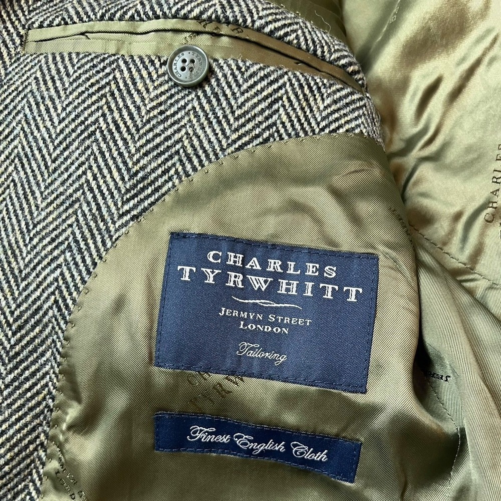 Charles Tyrwhitt Green‎ Herringbone Wool/Cashmere Blend Suit Jacket Size 44L - Picture 4 of 8